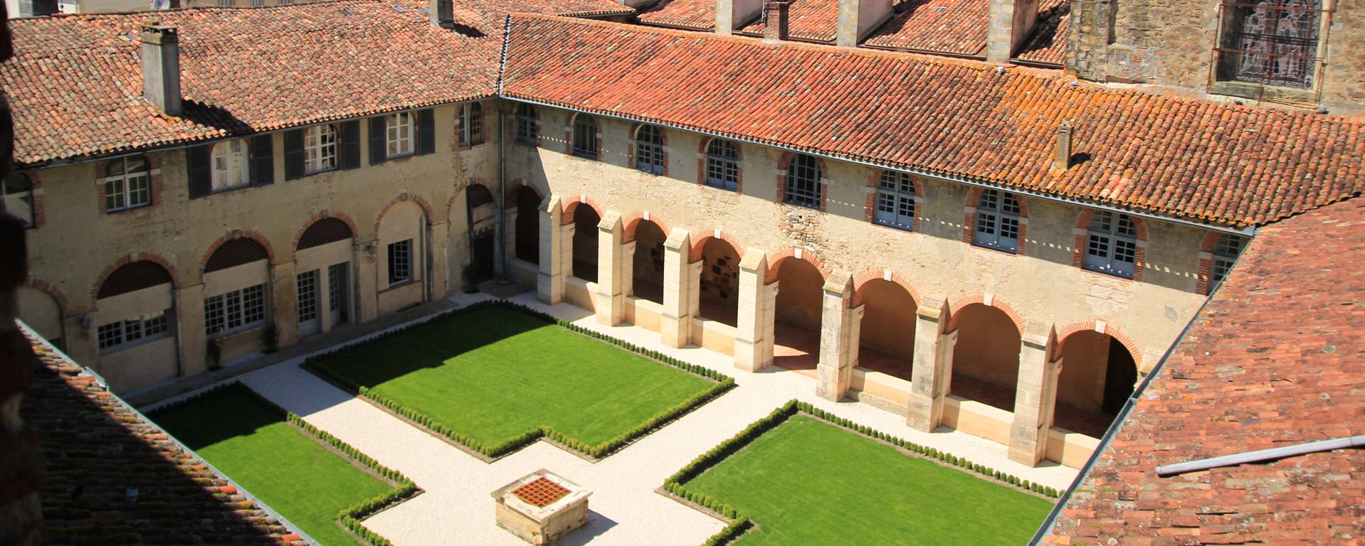 Le cloître de Saint-Sever