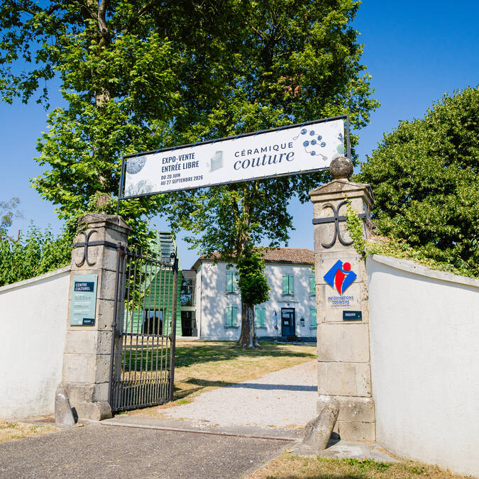 Entrée de la Maison de la Céramique